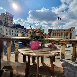 Old Town 2 Bedrooms With Balcony By Orchid Garden Апартаменты